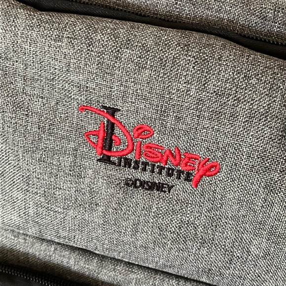 Disney Institute Backpack plus Red Mickey Ears Luggage ID Tag Leed's Bookbag - Picture 3 of 10